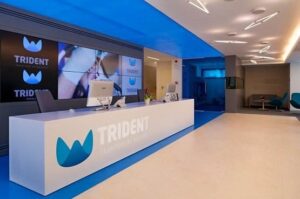 Hol pentru receptia clientilor in cadrul Clinicii Trident