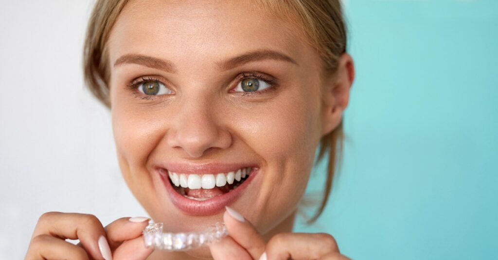 aparat-dentar-invisalign-clinica-trident